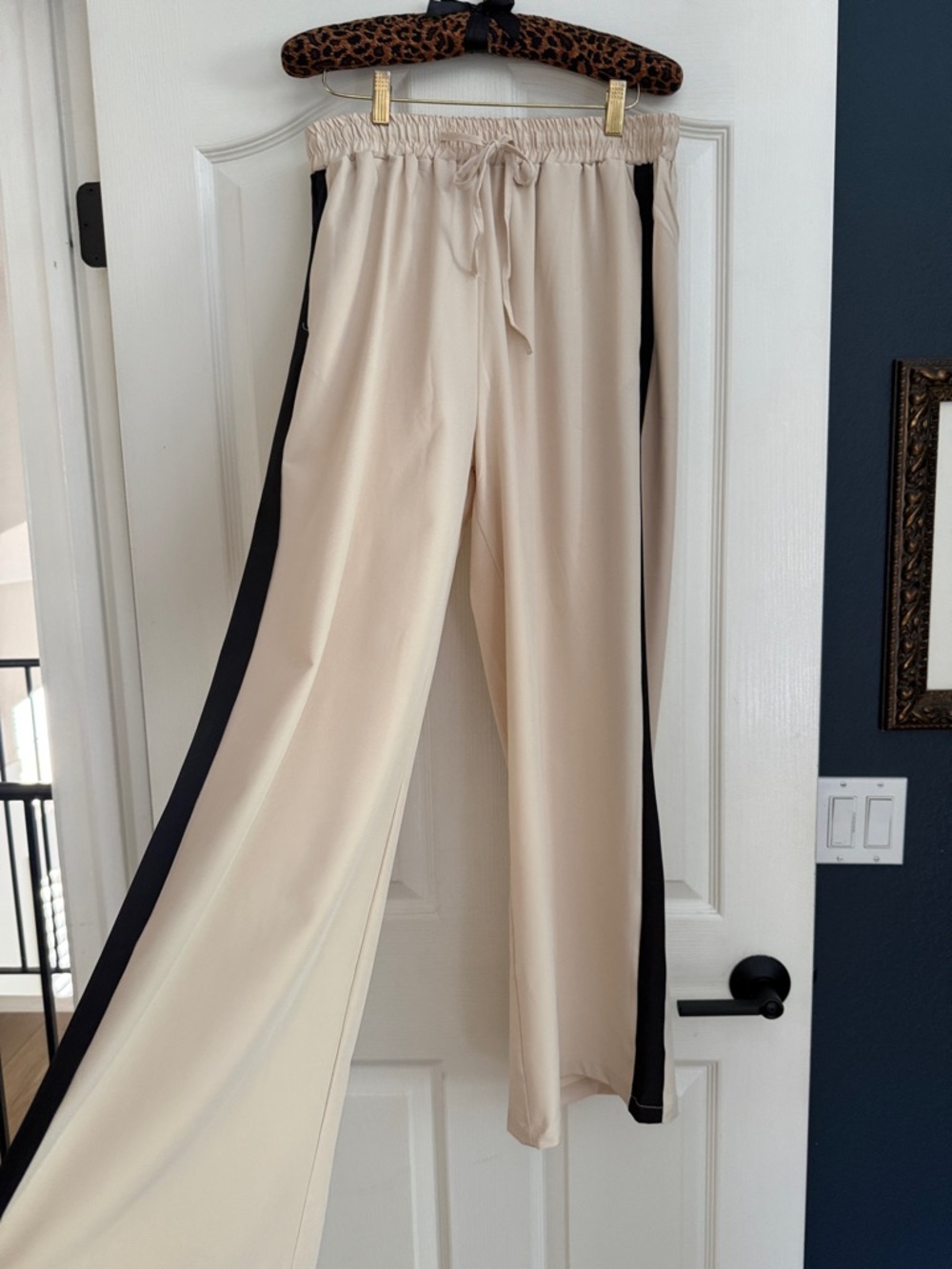 Track pants - Picture 2 of 5